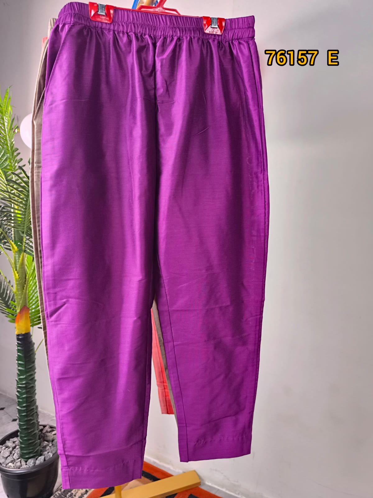 Cotton silk pencil fit pants 76157