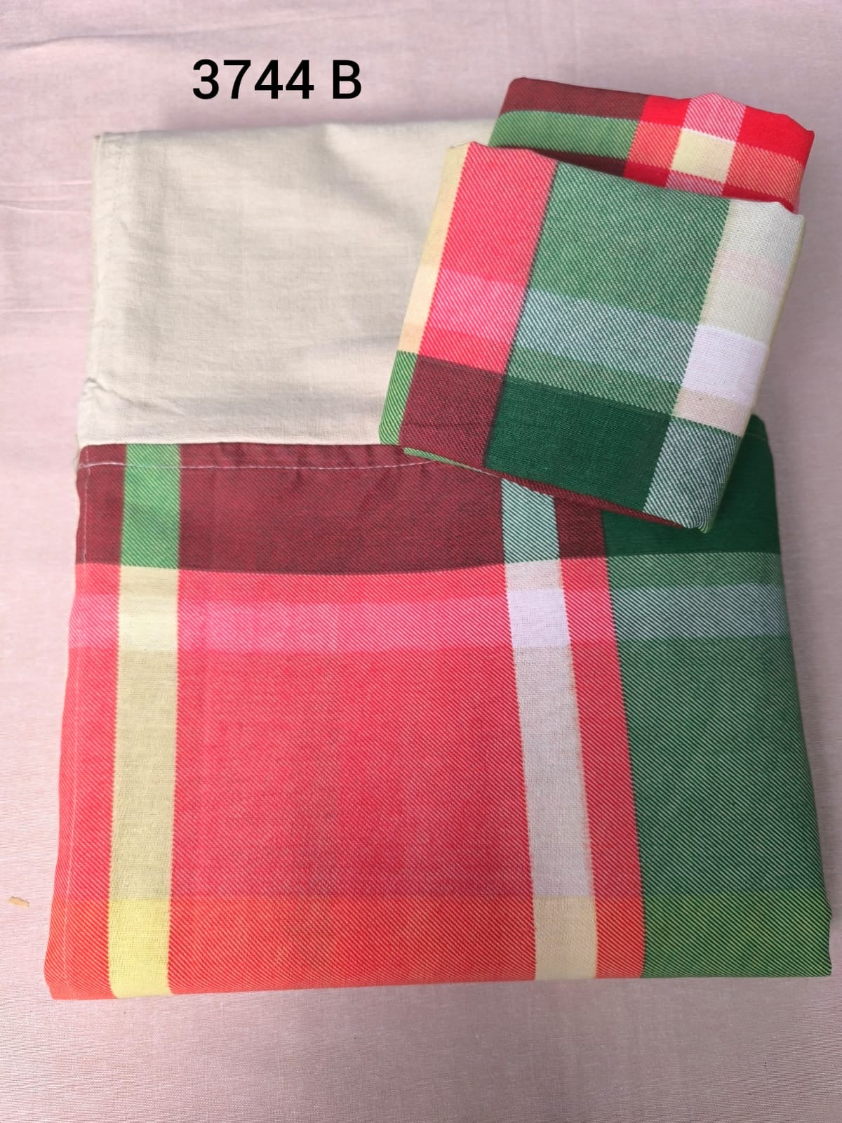 100% Cotton Double Border Bed sheet (1+2) Size 90 X 100 Code: 3744
