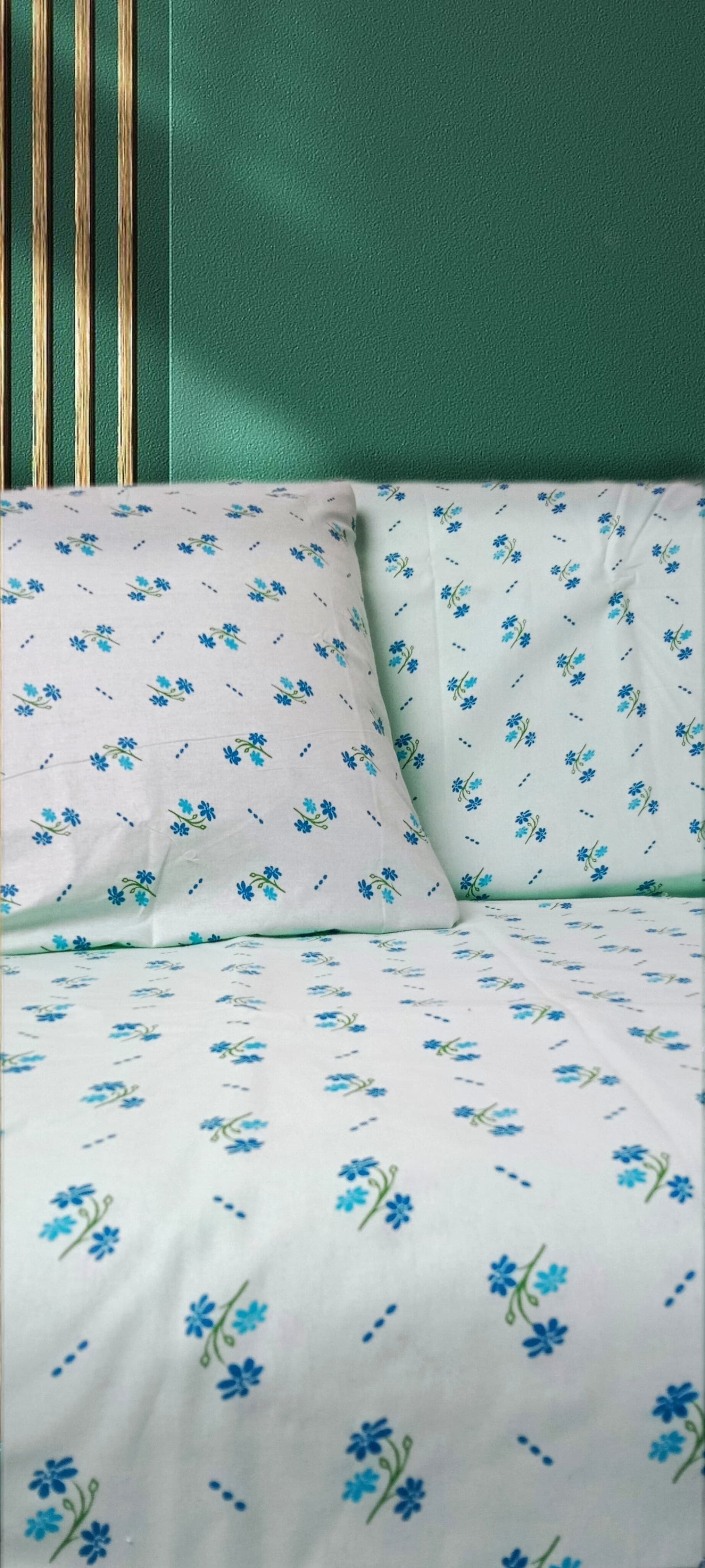 100% Cotton Double Bedsheet | SIZE - 2.29m X 2.54m Code:3686