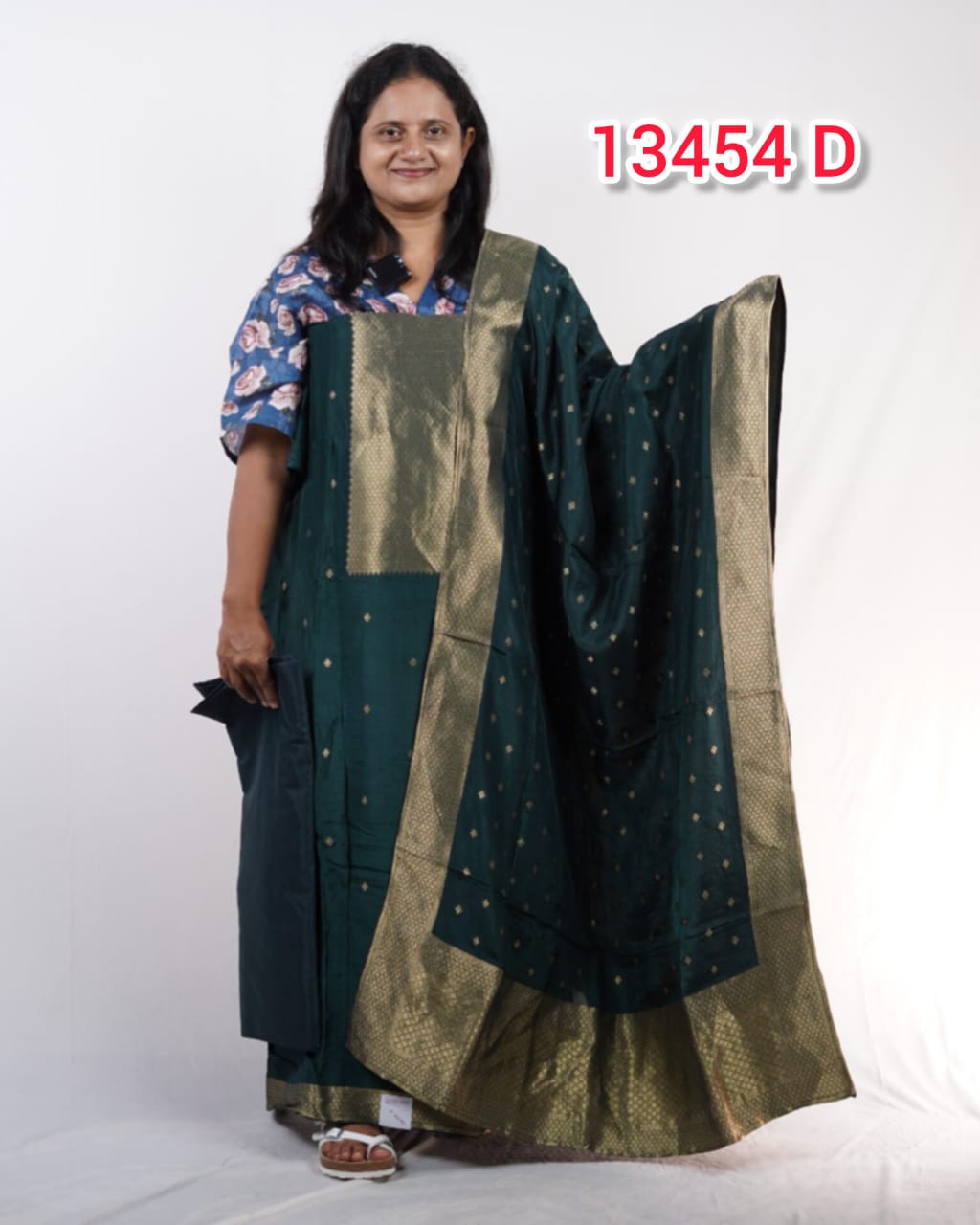 Semi Banarasi Unstitched Salwar Suit 13454