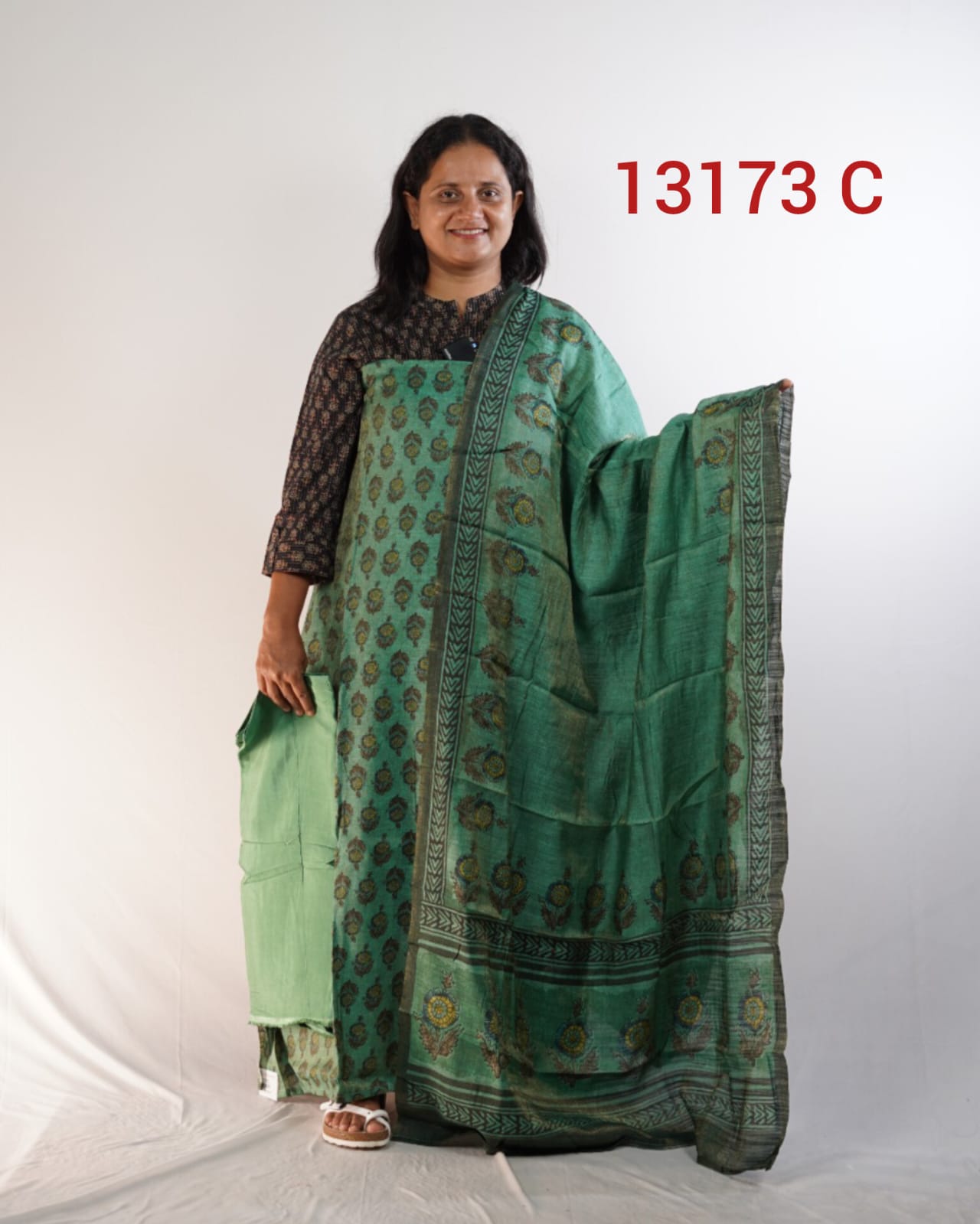 Semi Tussar Unstiched Salwar Suits 13173