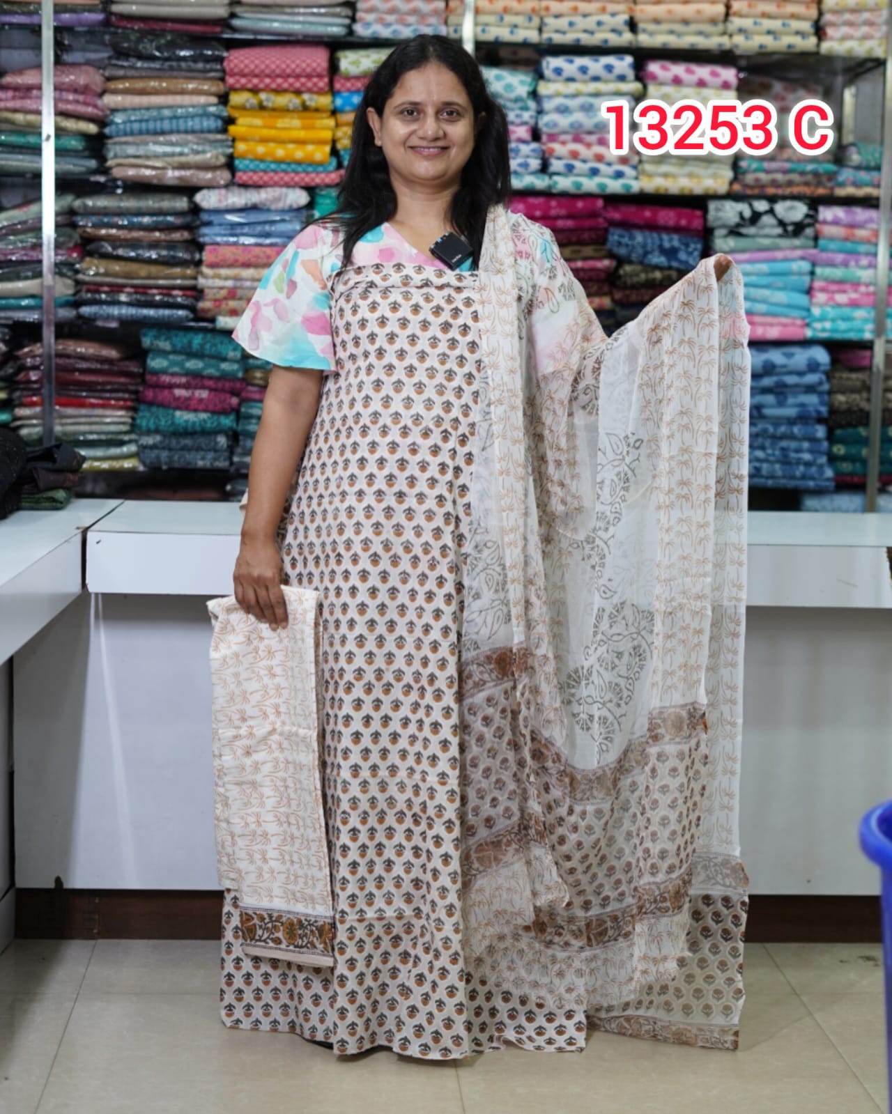 Cotton With Chiffon Dhuppata Unstitched Salwar Suits 13253