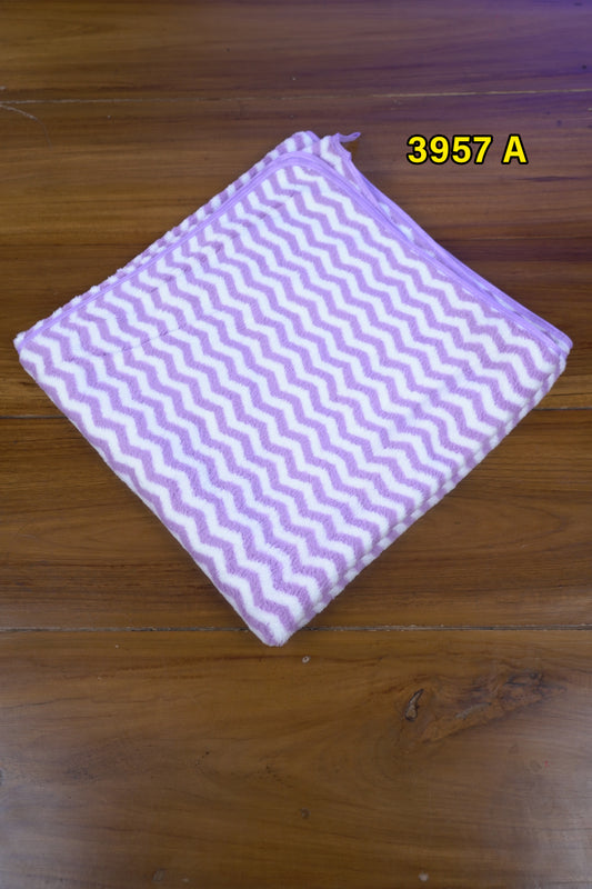 Microfiber Bath Towel – Ultra-Absorbent & Quick Dry (Code: 3957)