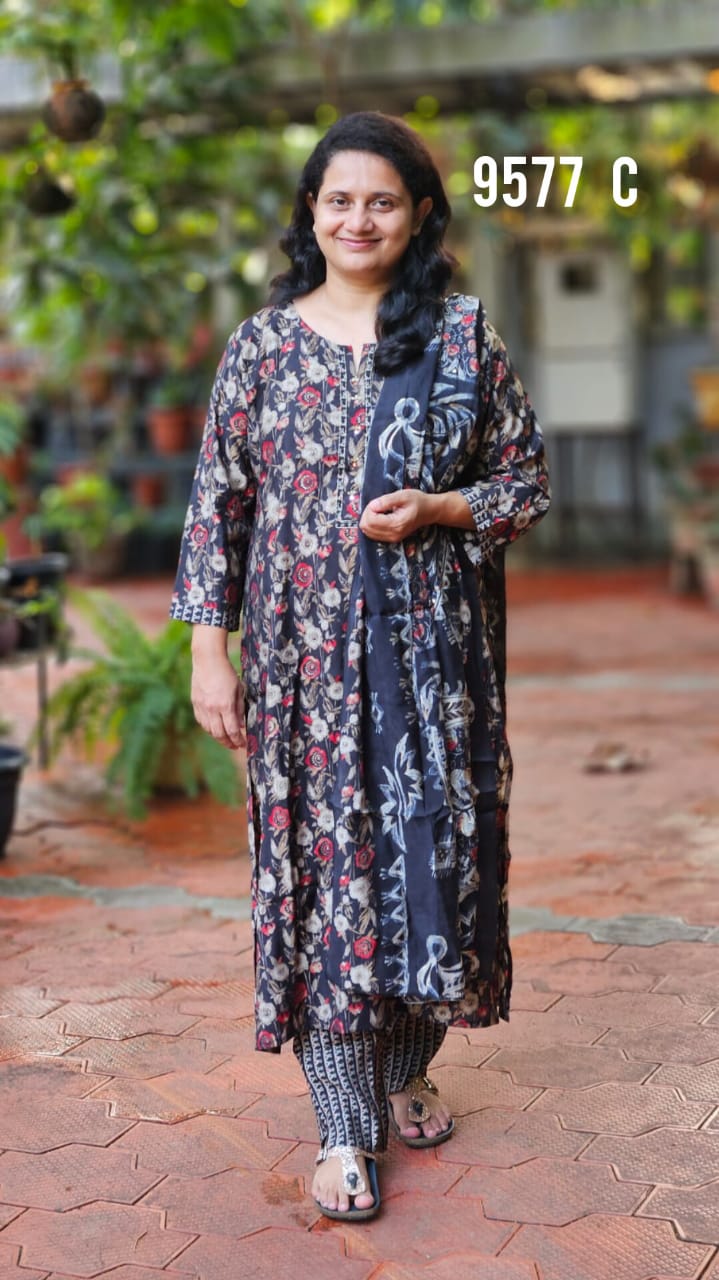 Kurthi 9577