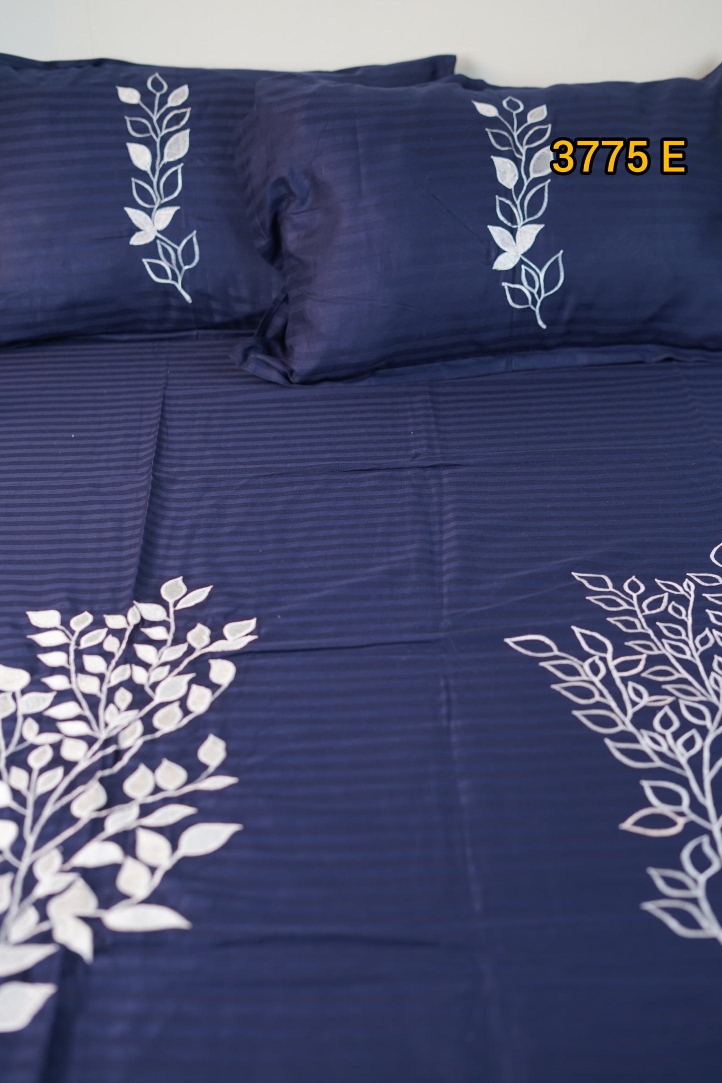 Embroidery King Size Bedsheet 274cm X 274cm Code: 3775