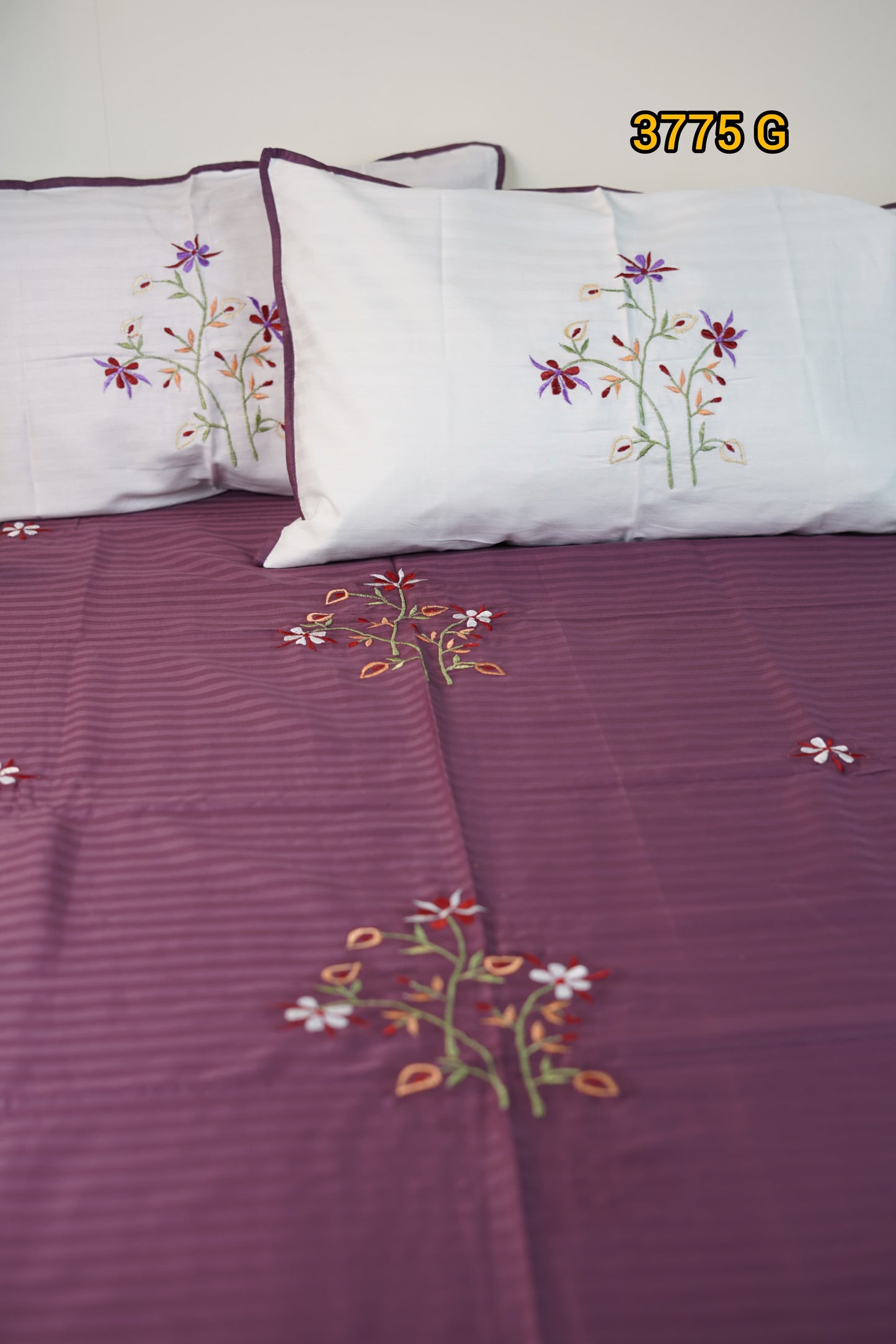 Embroidery King Size Bedsheet 274cm X 274cm Code: 3775